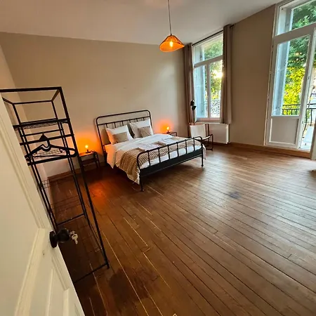 Maison De Maître De 5 Jusque 10 Voyageurs * Givet