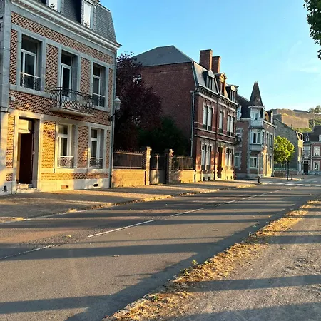 Maison De Maître De 5 Jusque 10 Voyageurs Maison d'hôtes Givet
